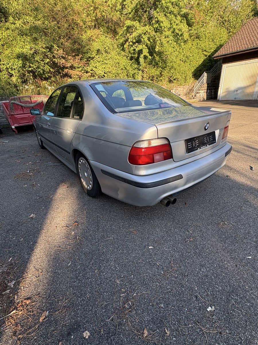 BMW Autos: E39 523i – Défectueux à Fisibach par DenizUsemDorf 6
