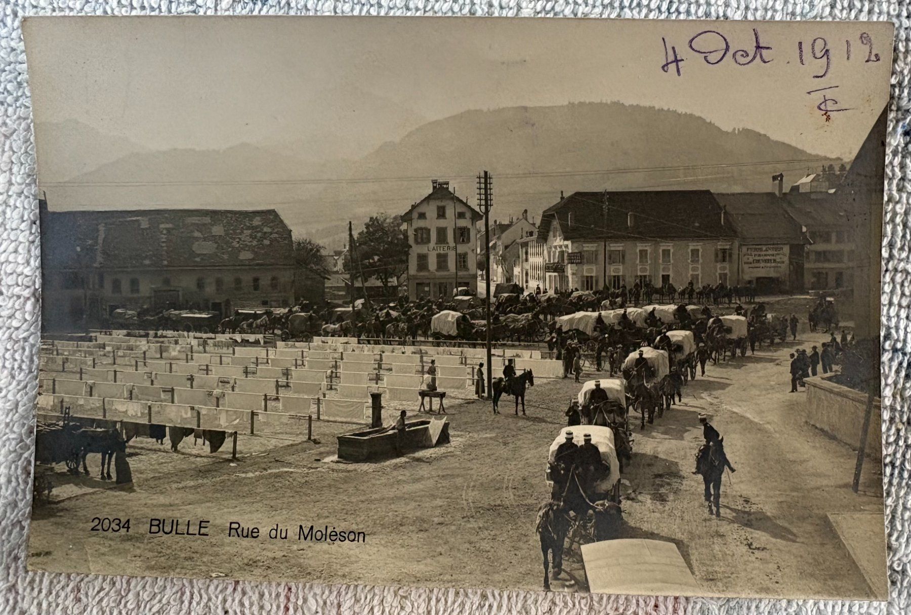 Cartoline postali: VINTAGE ANSICHTSKARTE BULLE RUE DU MOLÈSON – Usato da Ostermundigen venduto da crazy-horse-1840