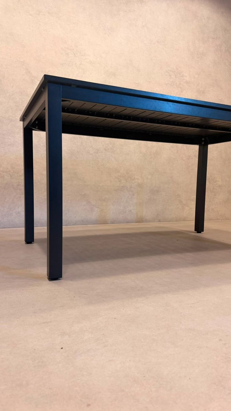 Tavoli: Moderner Aluminium Gartentisch Anthrazit Lattenoptik – Usato da Rickenbach ZH venduto da Der-Insider 3