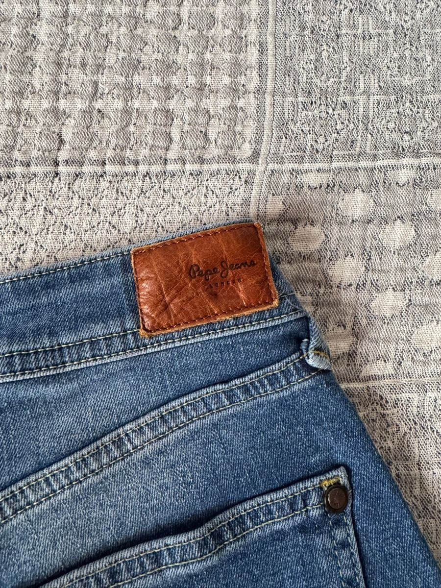 Pepe Jeans Pantaloni: Pepe Jeans Damen Shorts Grösse 28 – Usato da Zollikon venduto da snowflake10- 3