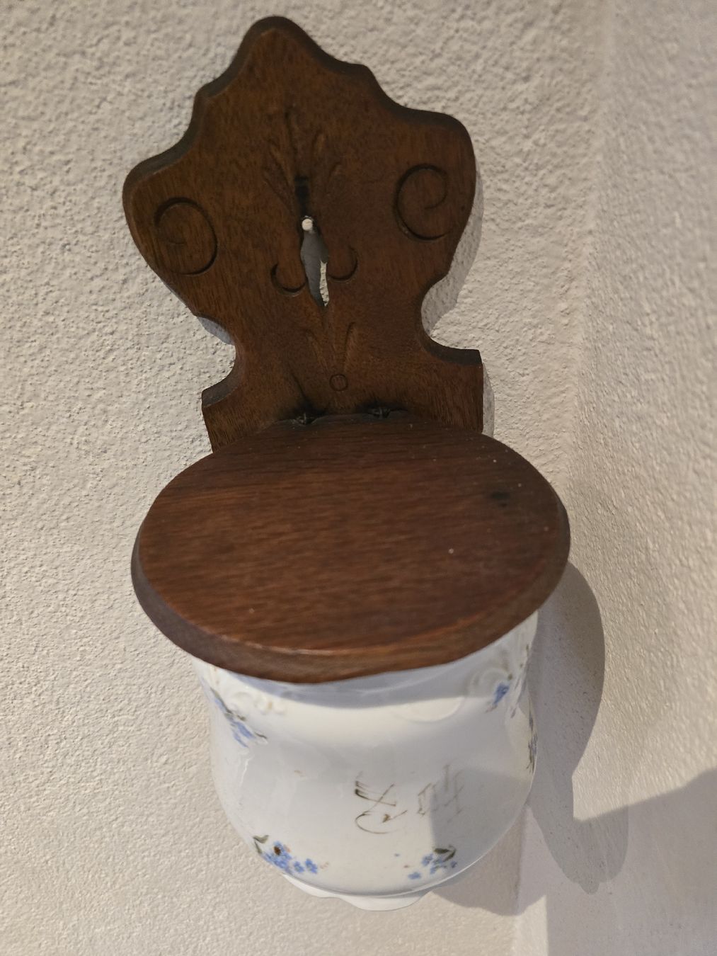 Cucine complete: Antikes Küchenensemble mit Töpfen und Schöpfkellen Emaille  – Usato da Kestenholz venduto da _Nostalgia_ 5