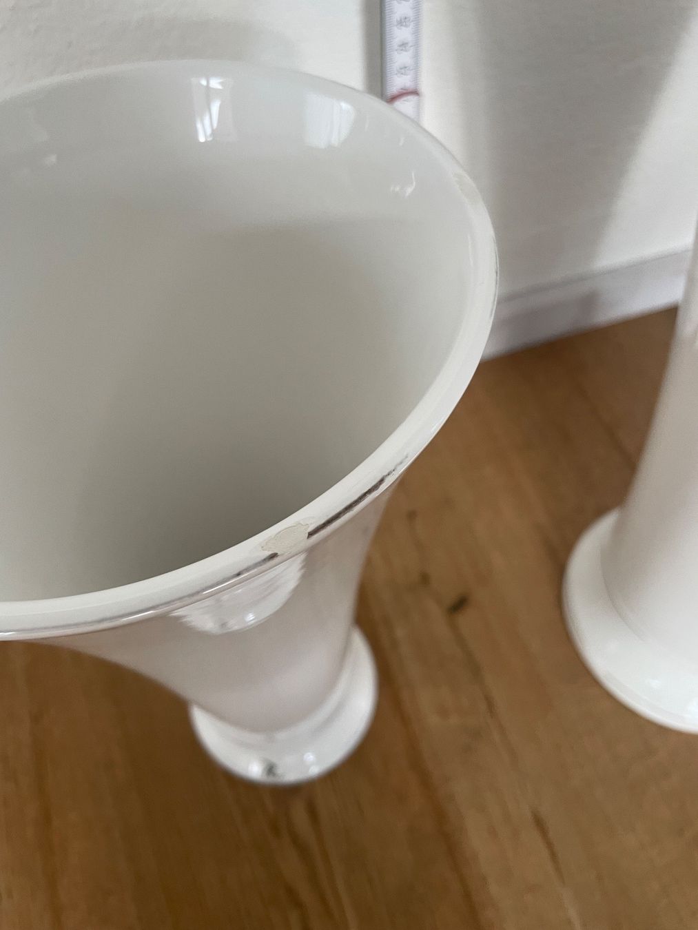Vasi & Recipienti: 2 grosse Vasen im Shabby Chic – Usato da Sissach venduto da Gaemma 2