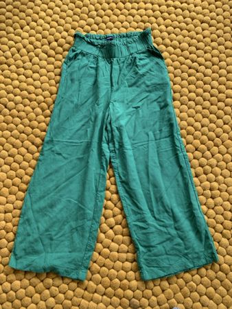 Pantalon large Kiabi vert taille 132 cm