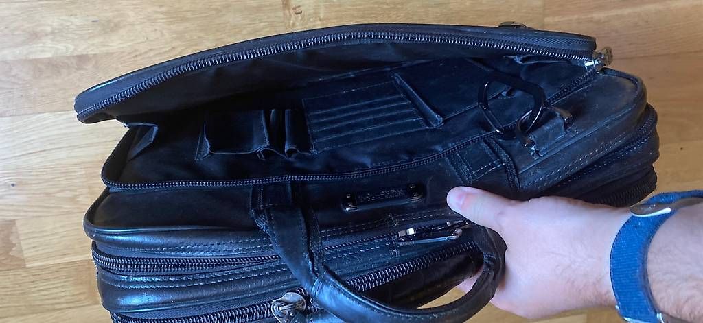 Borse: Sacoche cuir avec des attaches vélo – Usato da Lausanne venduto da fjo_67wq 1