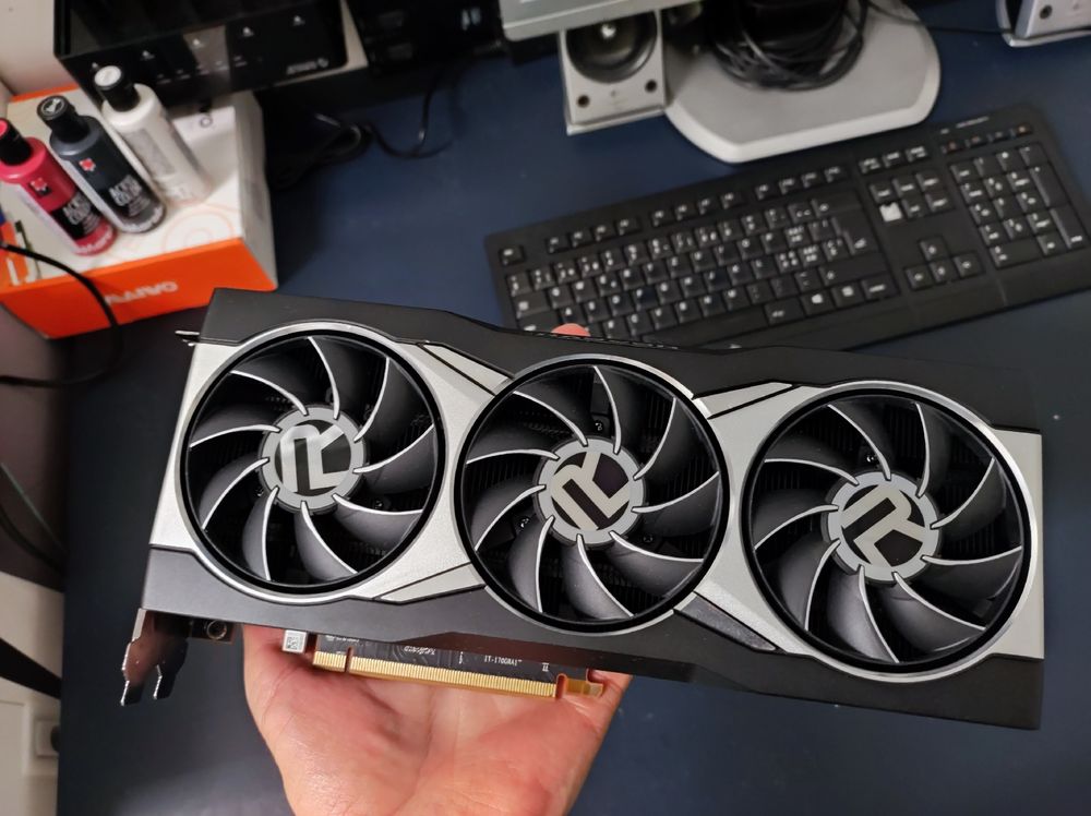 AMD Radeon RX 6900XT (Defekt) in für CHF 157 – mit Lieferung auf ...