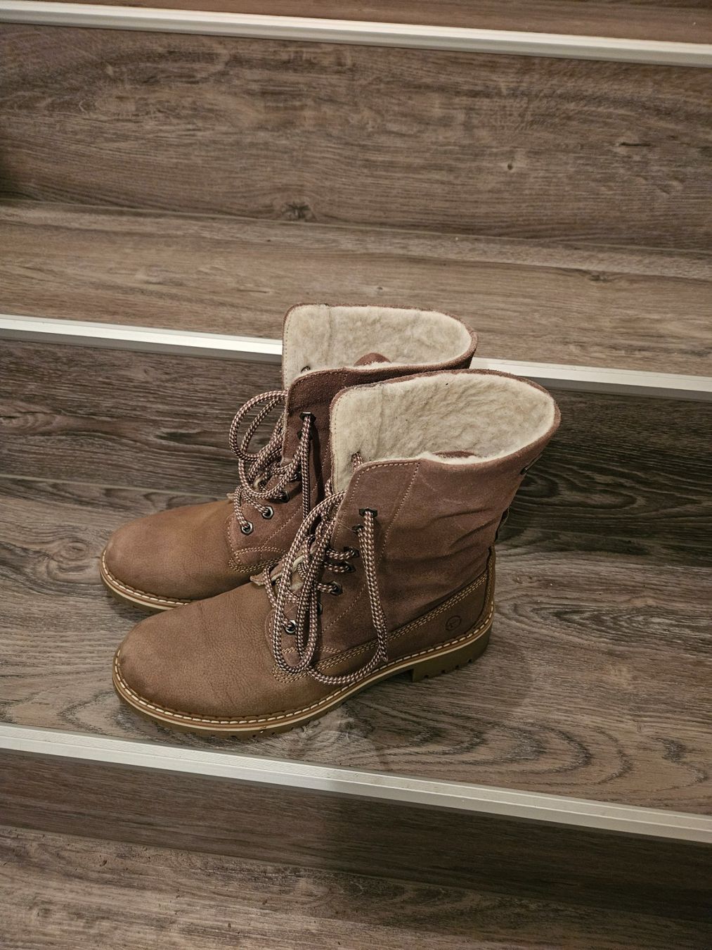 Tamaris Scarpe da donna: Winterstiefel gefüttert – Usato da Domat/Ems venduto da Snoopy20010