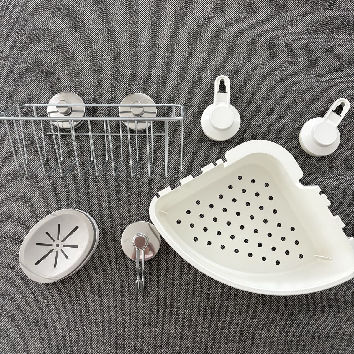 Seifenschalen: Bathroom accessories: 2 shelves, hook and soap dish – Neu (gemäss Beschreibung) aus Pully von Sell_it_all