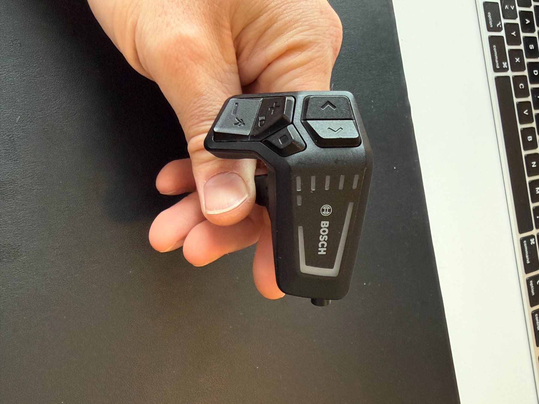 Bosch Pezzi di ricambio: Bosch LED Remote Controller – Usato da St. Gallen venduto da VELOVE_St.Gallen