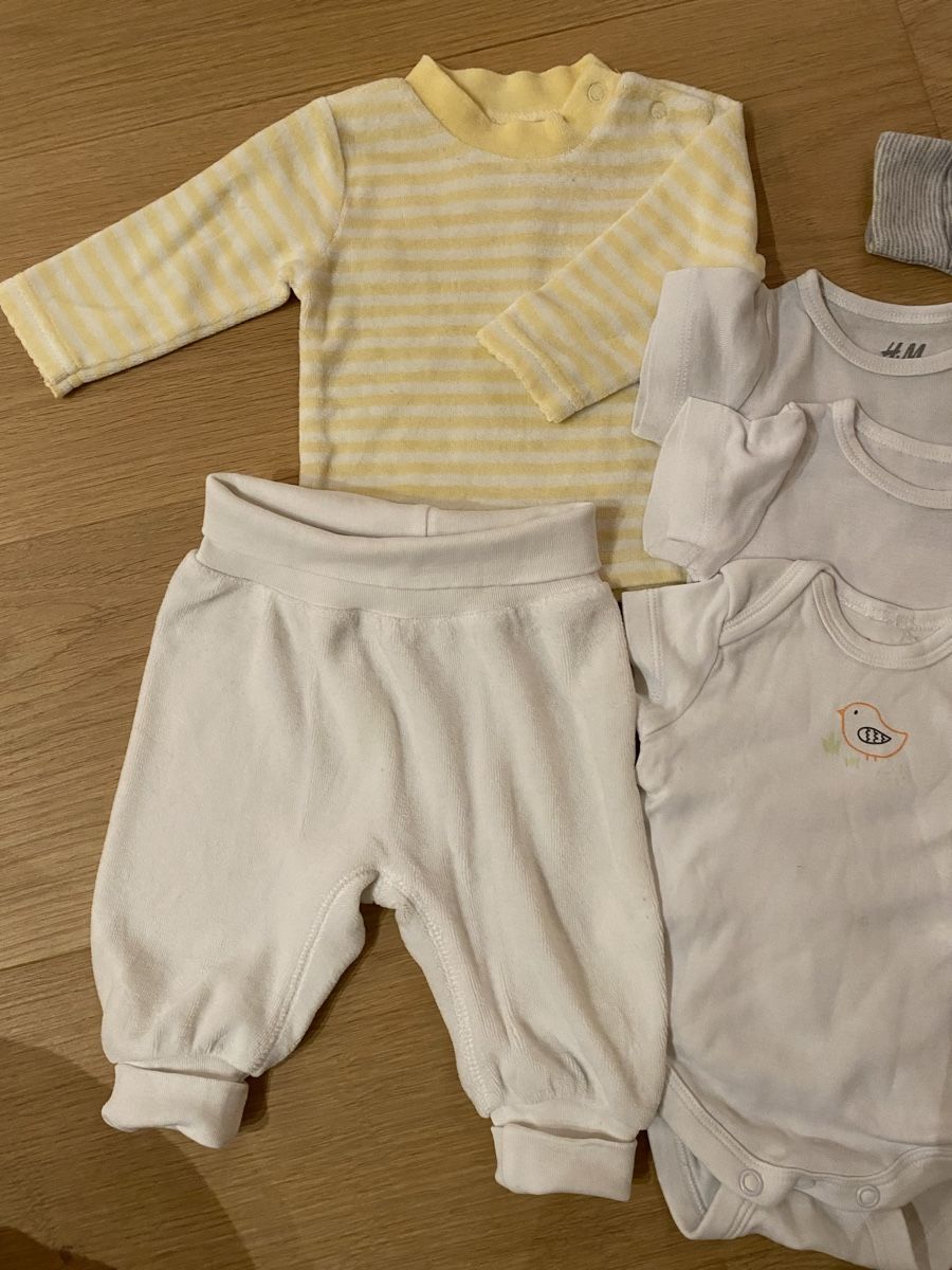 Kleiderpakete & -sets: Cute Baby Clothes Bundle Newborn, Size 50/56 – Gebraucht aus Planken von R4gskL7 1