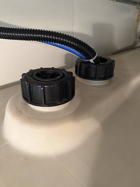 Tränken & Tröge: Wassertank 2000l – Gebraucht aus Winterthur von idea24 1