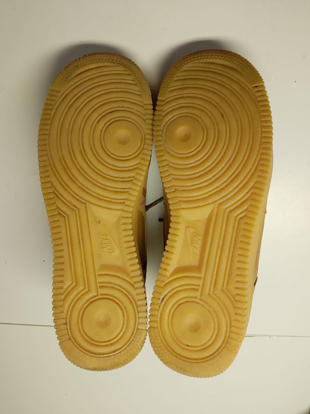 Nike Scarpe da uomo: Neuwertiger Nike Air Force 1 Sneaker gr. 41 – Usato da Biel/Bienne venduto da Vintage-timearts 4