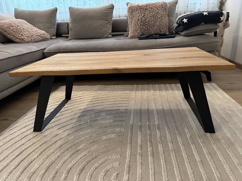 Tables: Couchtisch aus Eichenholz – D'occasion à Oberbüren par dijbdn