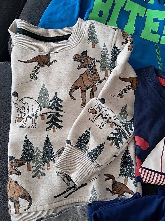 Lotti & Set di vestiti: Kleiderpaket Winter 98/104 – Usato da Belp venduto da Verk976 1