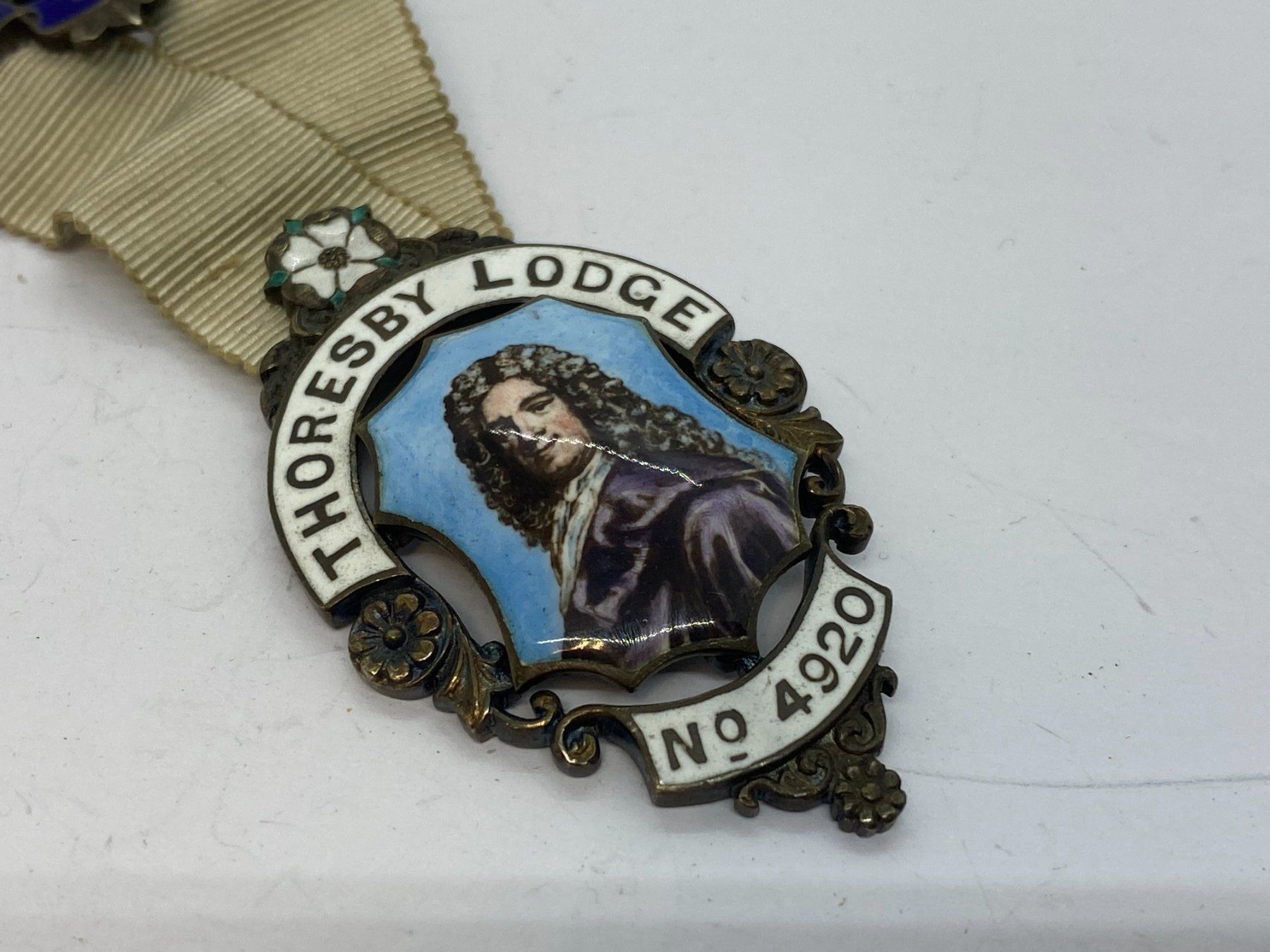 Placchette & Badge: FREIMAURER Abzeichen Thoresby Lodge 4920 // E985 – Usato da Bern venduto da JMsoehne1987 1