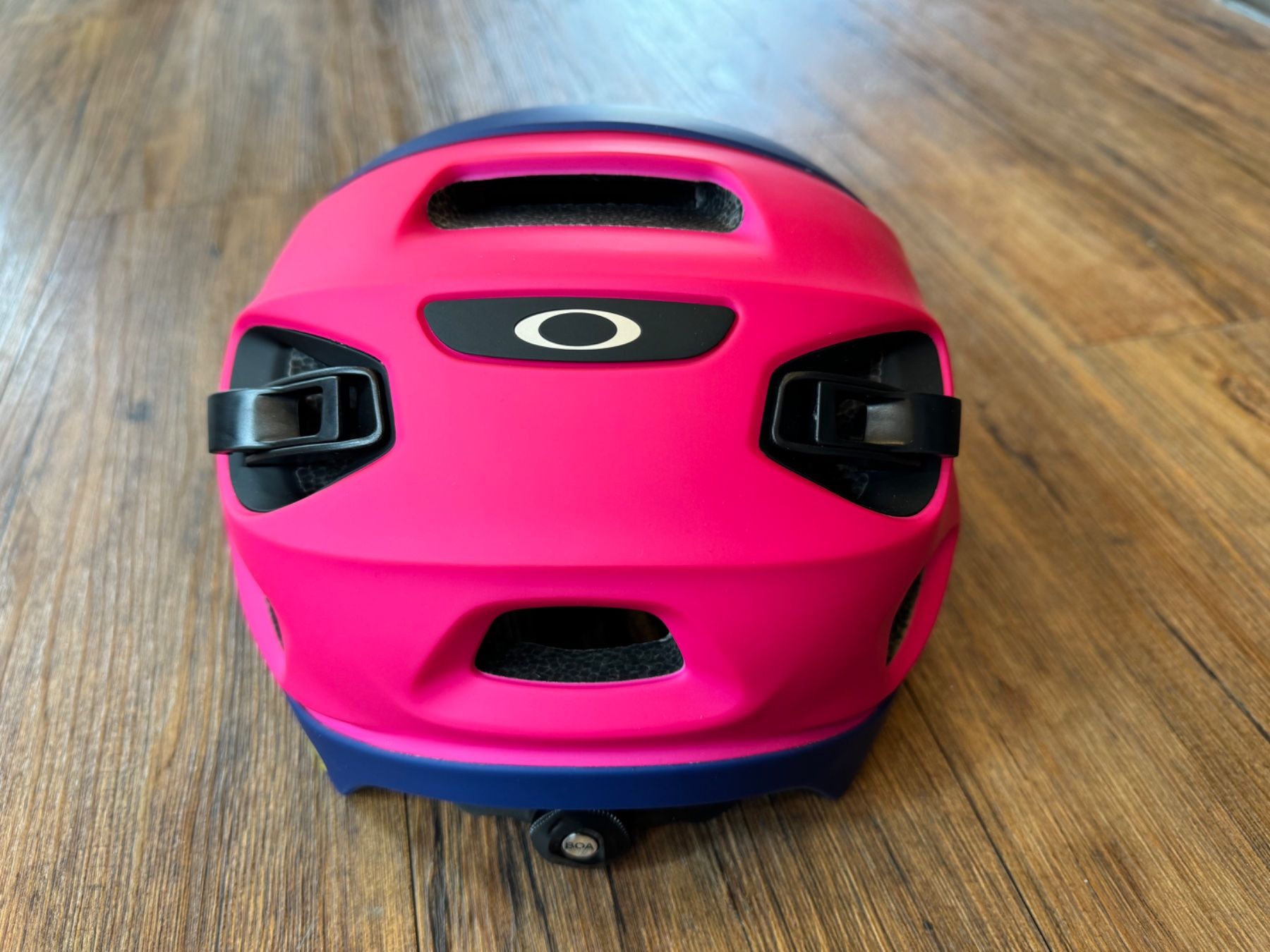 Oakley Caschi: Oakley DRT5 Mips Helm NEU Gr. M – Nuovo e nell'imballaggio originale da Hochdorf venduto da TreeLeeHochdorf 2