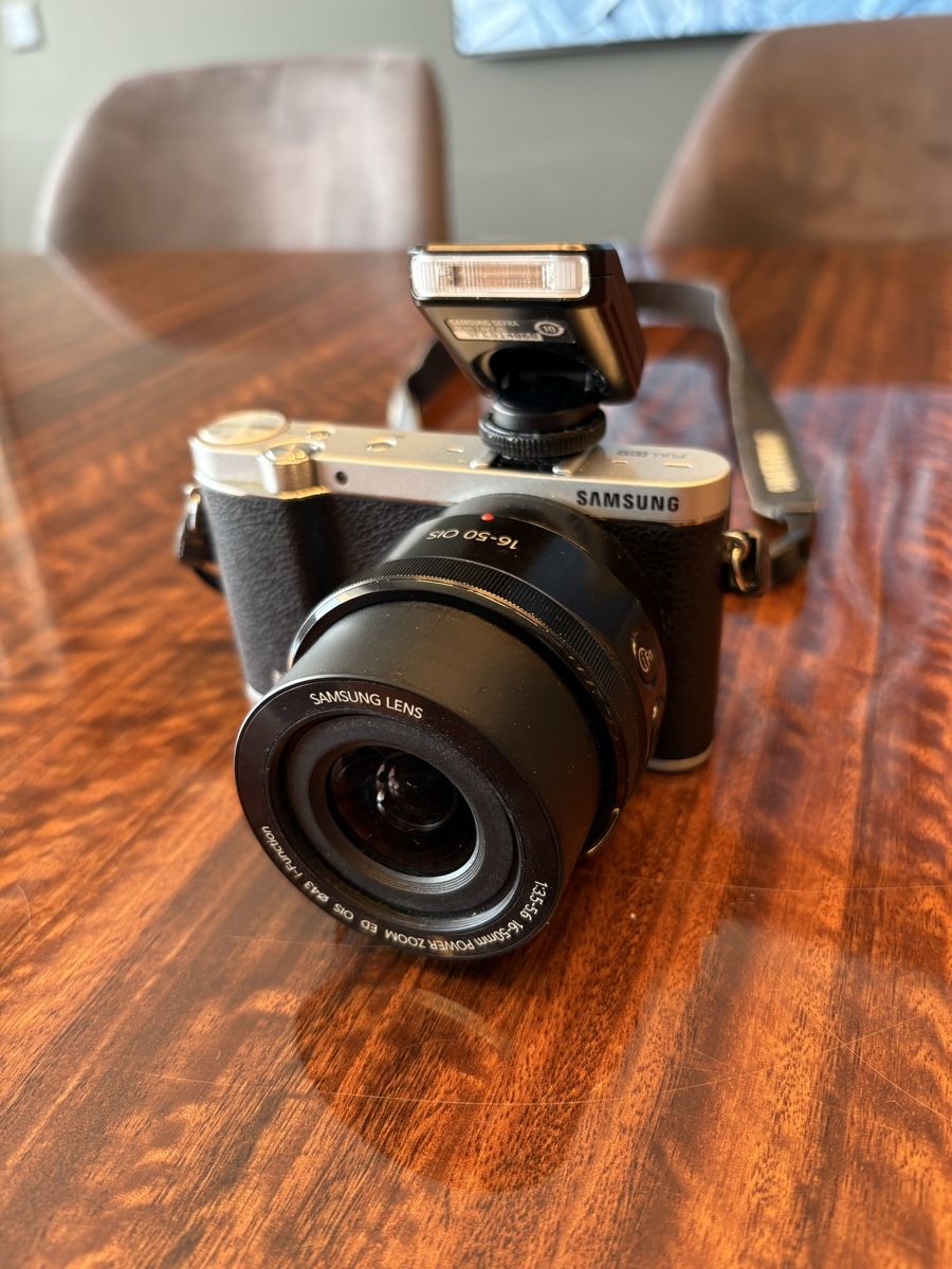 Samsung Fotocamera: Samsung Kamera NX3000 mit Originalverpackung – Usato da Meilen venduto da AlexandraMarahrens 2