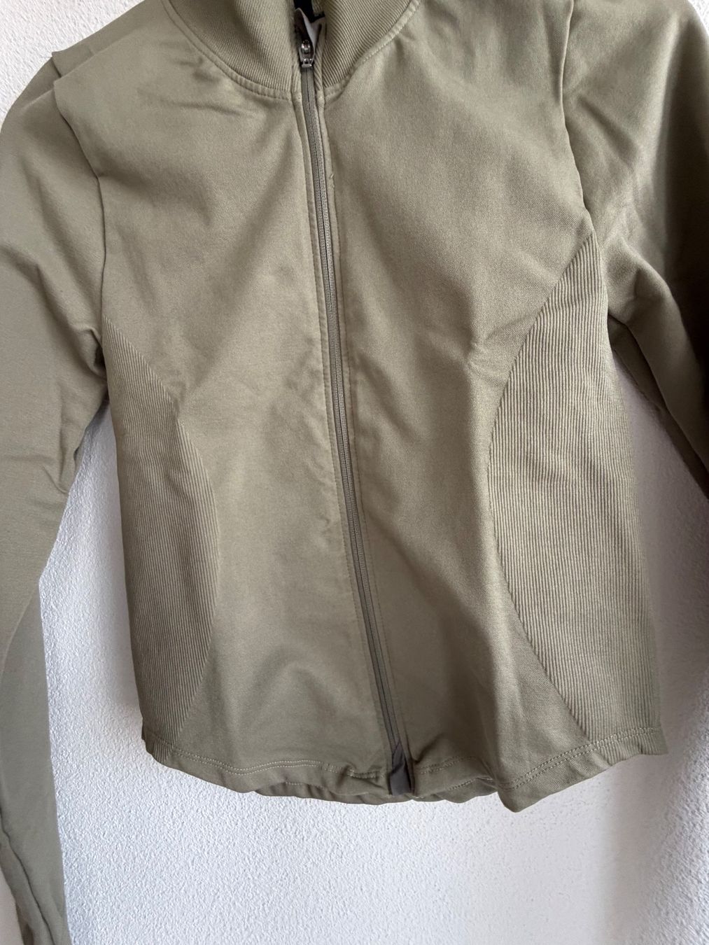 Teveo Giacche: Teveo Sportjacke olive – Usato da Luzern venduto da maz_jq6n 1