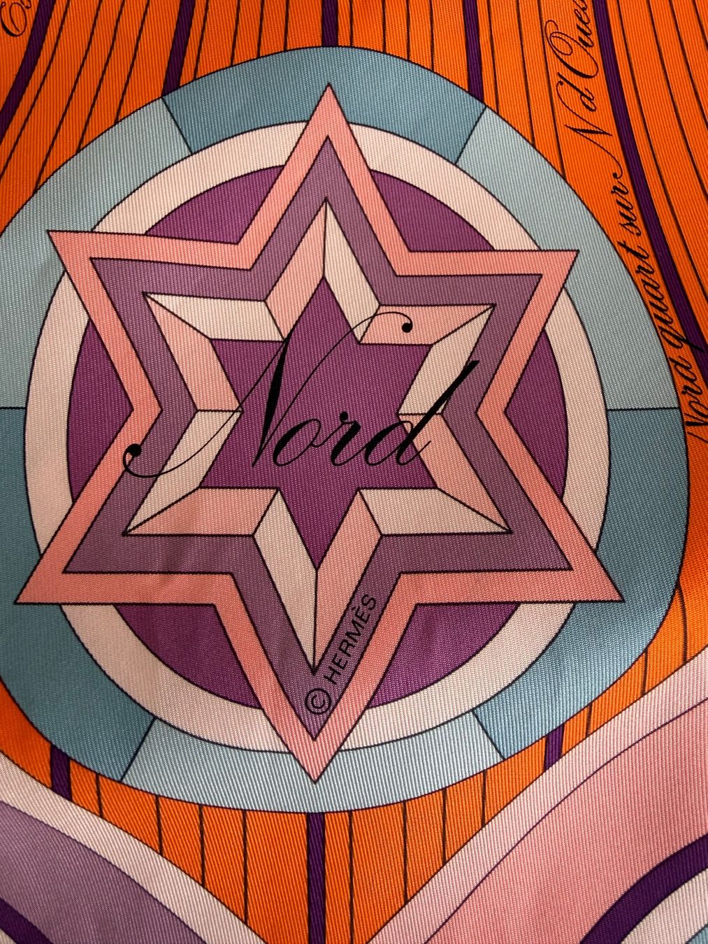 Hermès Foulards, Tücher & Schals: Hermes silk scarf – Neu (gemäss Beschreibung) aus Zürich von shrutipatel 1