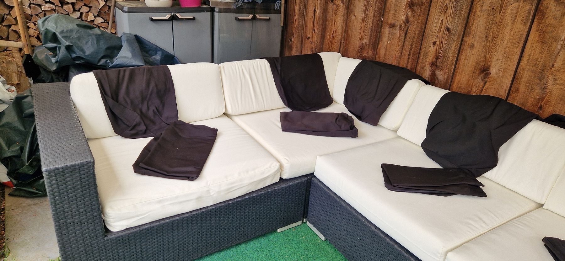 Divani: Neuwertige Rattanlounge mit Liege+Tisch – Usato da Oberentfelden venduto da Rstoller