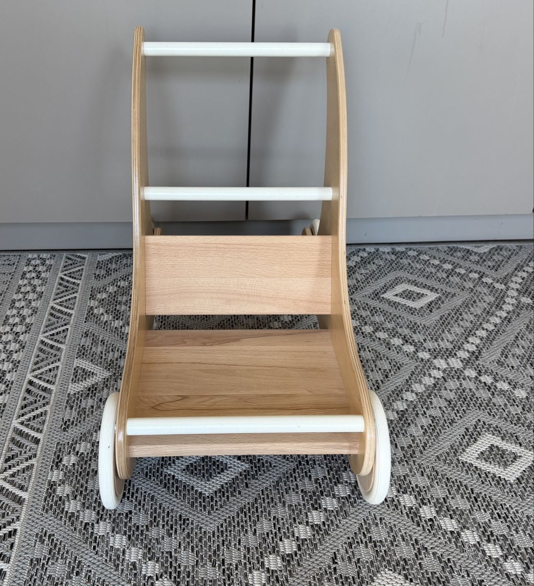 Articoli in legno: Lauflernwagen aus Holz – Usato da Rheinfelden venduto da dBartel 2