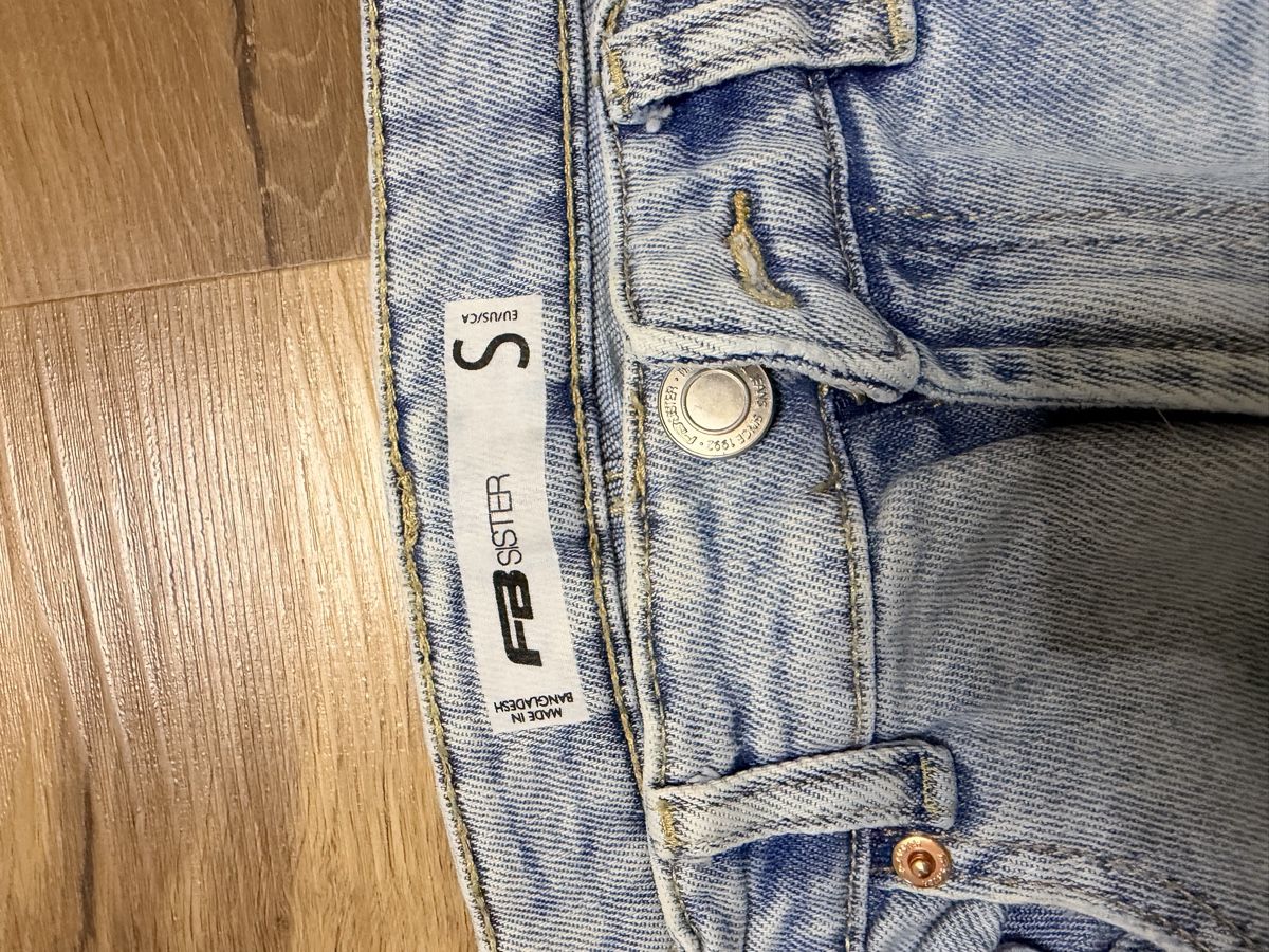 Jeans: Flared Jeans S – Gebraucht aus Jona von lada-bennez 1