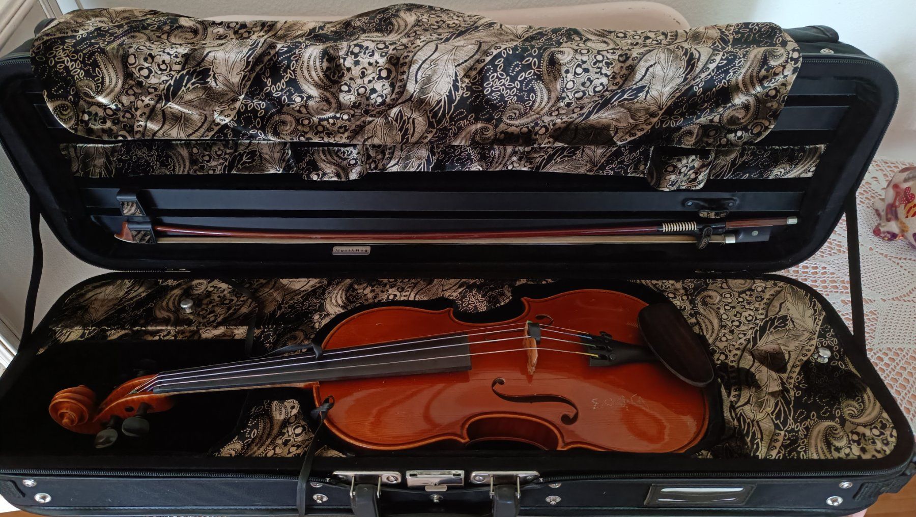 Strumenti musicali: 4/4 Violine mit GeigenKasten – Usato da Zürich venduto da Jul69