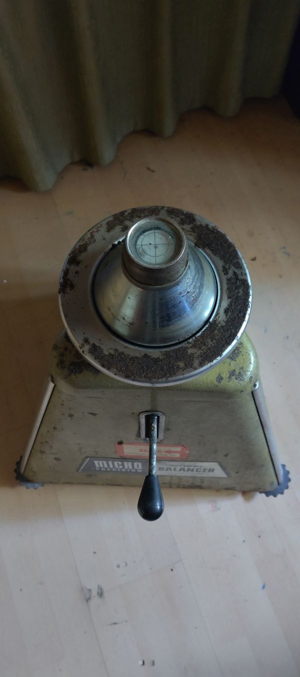 Alle Werkzeuge: wheel balancer Reifen Auswuchten – Gebraucht aus Biberist von bellmec