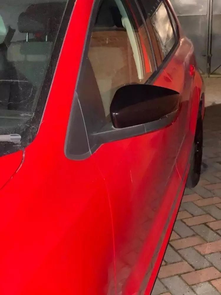 Alle Autoersatzteile: Golf 6 Schwarz Glanz Spiegelkappen – Neu und originalverpackt aus Volketswil von Willis-Autoteile 4