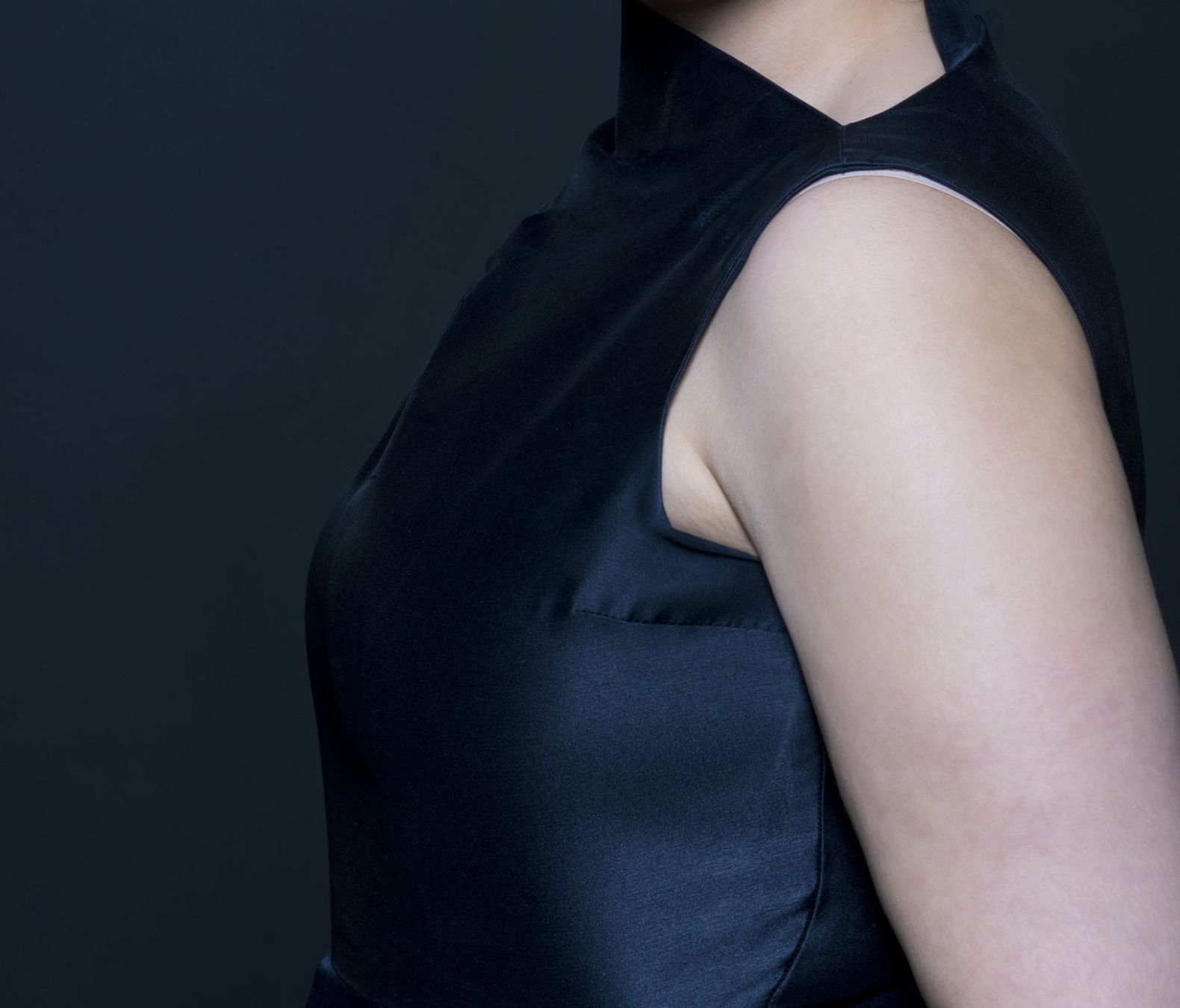 Cos Vestiti: Asymmetrisches Seidenmischkleid von Cos – Usato da Oberengstringen venduto da Kimchimon 3