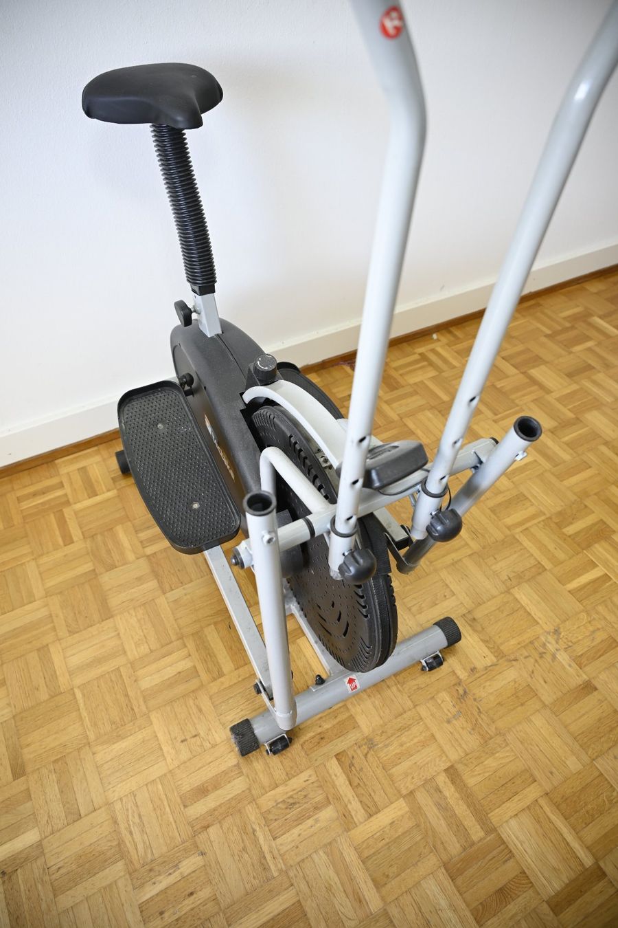 TecTake Hometrainer: Crosstrainer 2-in-1 von TecTake – Usato da Zürich venduto da HC_SVNT_DRACONES 2