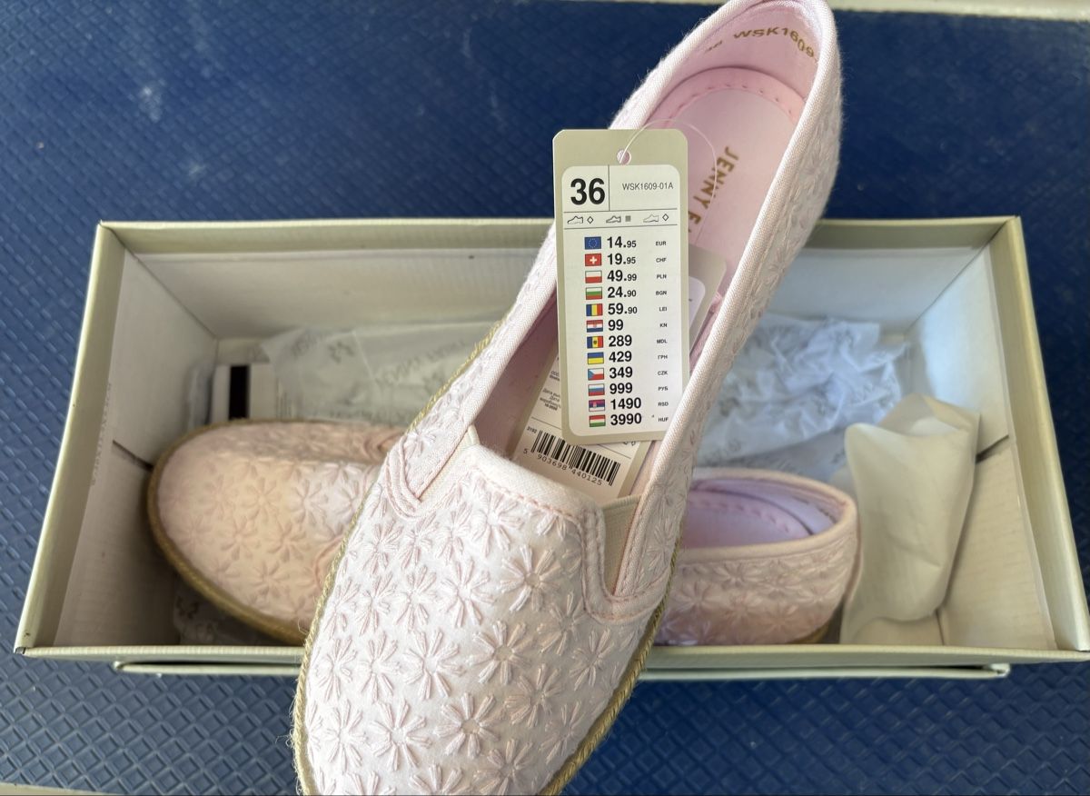 Scarpe da donna: Sommerschuhe Stoff rosa Gr.36 neu – Nuovo e nell'imballaggio originale da Kesswil venduto da Nicole220870 2