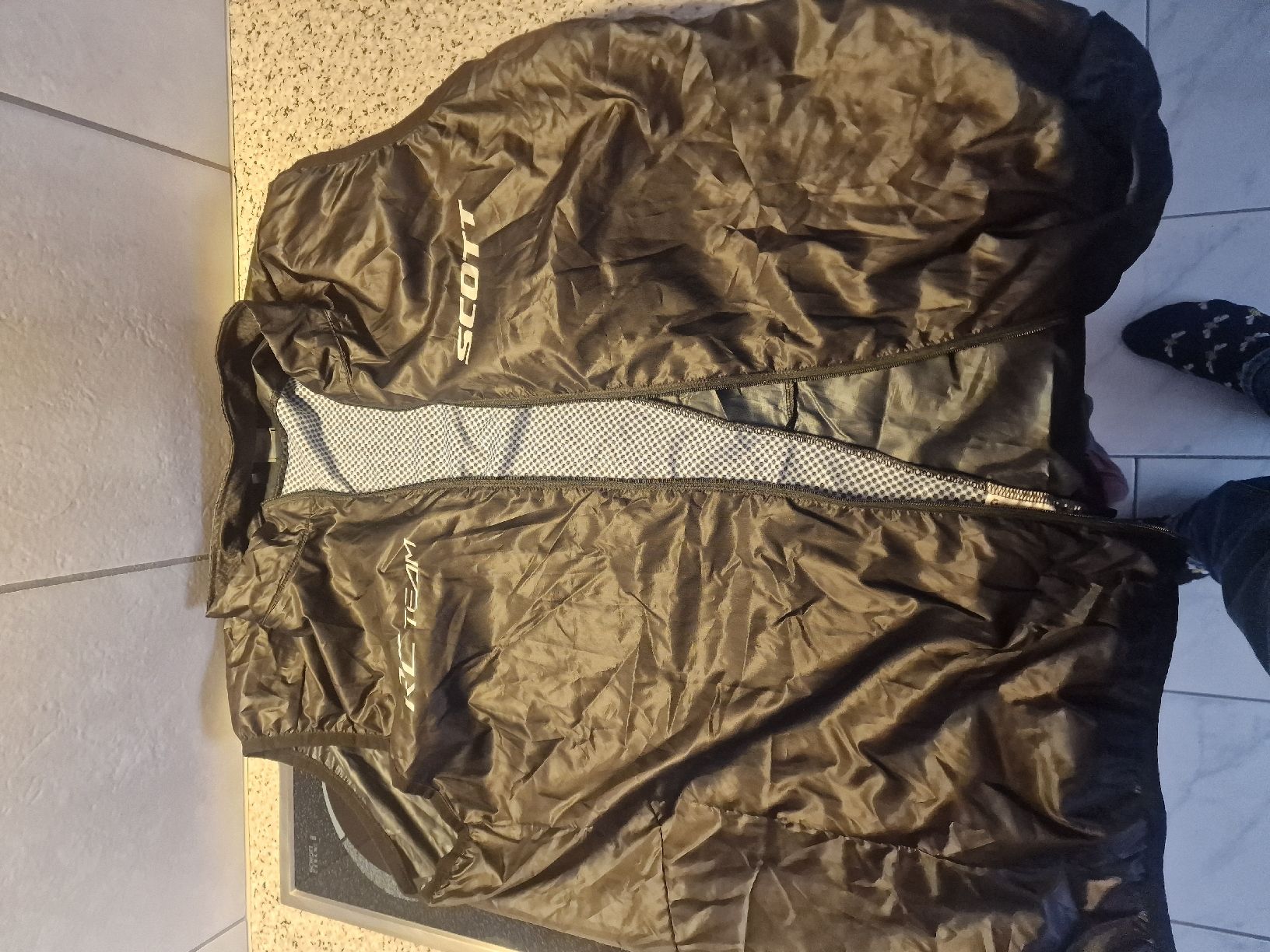 Scott Gilet & Giacche: Scott Gilet – Nuovo e nell'imballaggio originale da Disentis/Mustér venduto da magliamel
