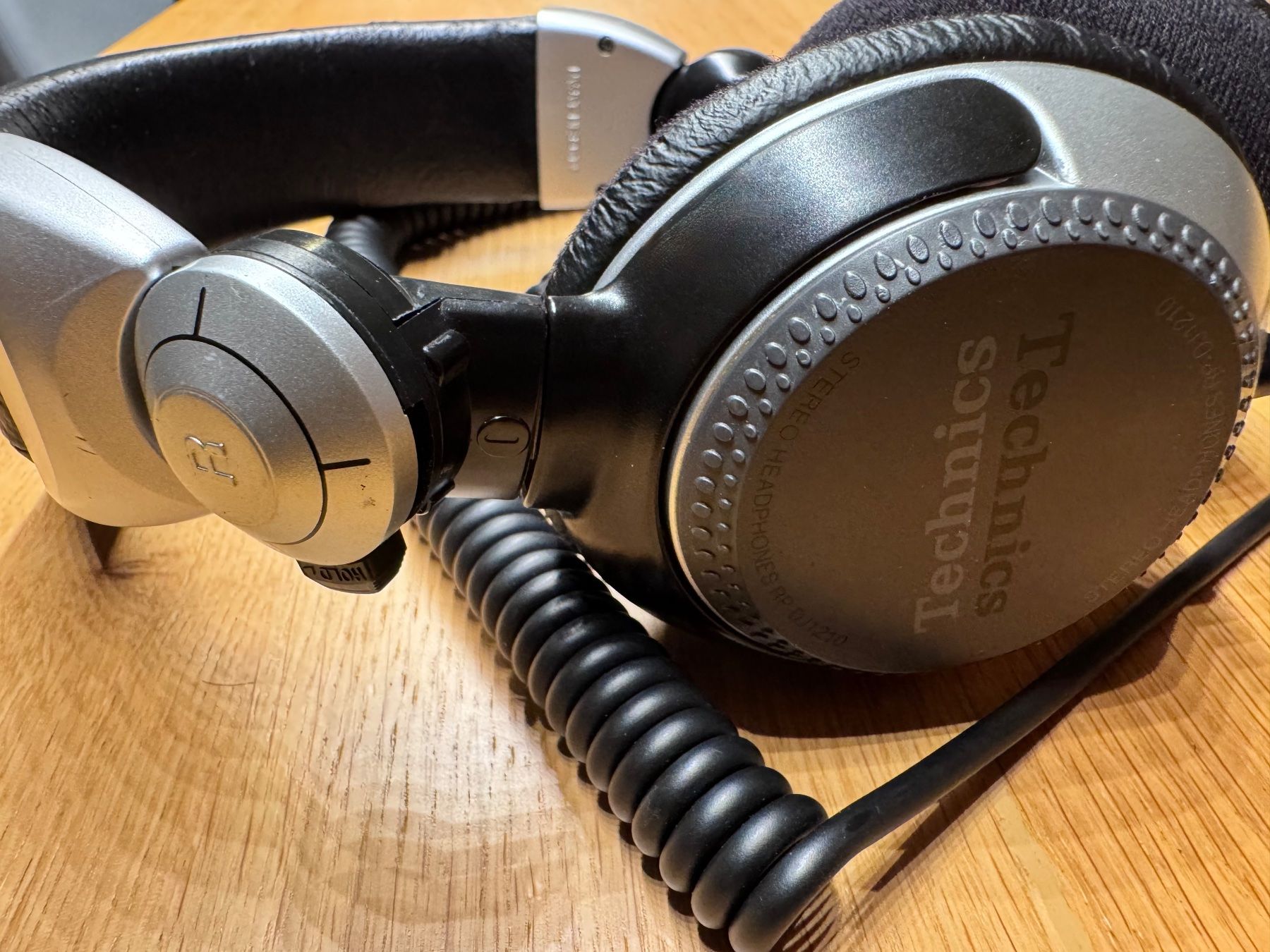 Technics Casques audio: Technics RP-DJ1210 Professioneller Studio Kopfhörer – D'occasion à Kilchberg ZH par IROC84 3