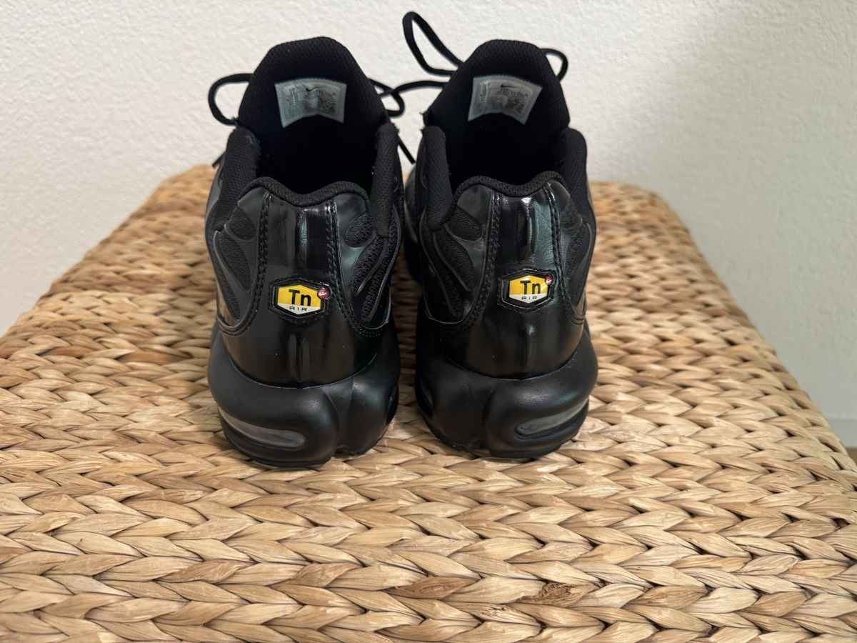 Nike Scarpe da uomo: Nike Tn Airmax Plus 46 Schwarz – Nuovo (secondo la descrizione) da Allschwil venduto da Rikkerts 4