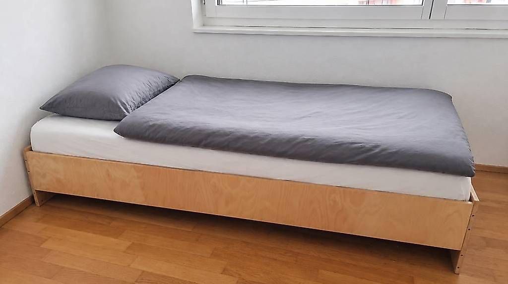 Letti: Holzbett – Usato da Zürich venduto da tay_6ylh