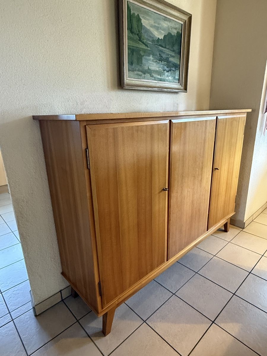 Credenze: Büffet/Sideboard für Ess- oder Wohnzimmer Holz – Usato da Windisch venduto da _sru_