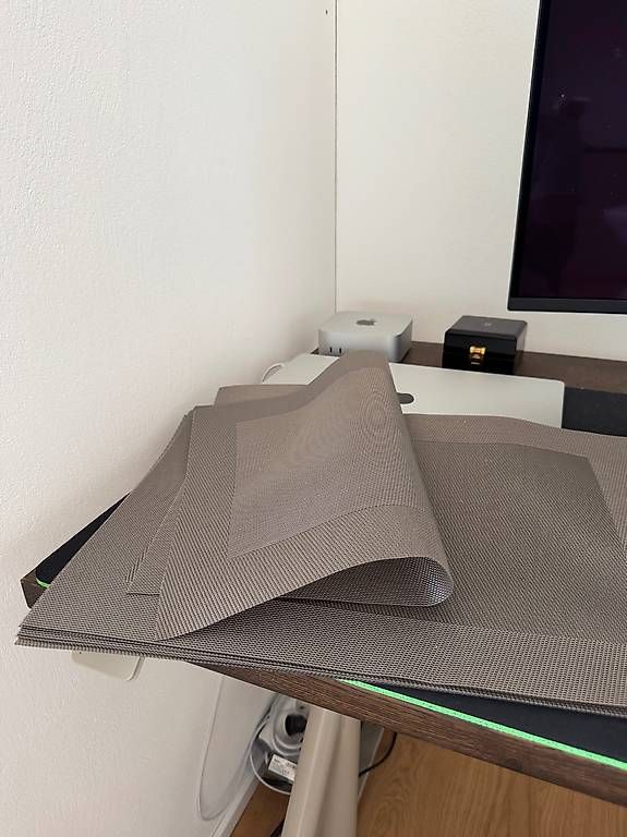 Cucine complete: MESH KITCHEN TABLE COVERS (PROTECTIVE) - SET OF 6 – Usato da Schübelbach venduto da Rahnmont 1