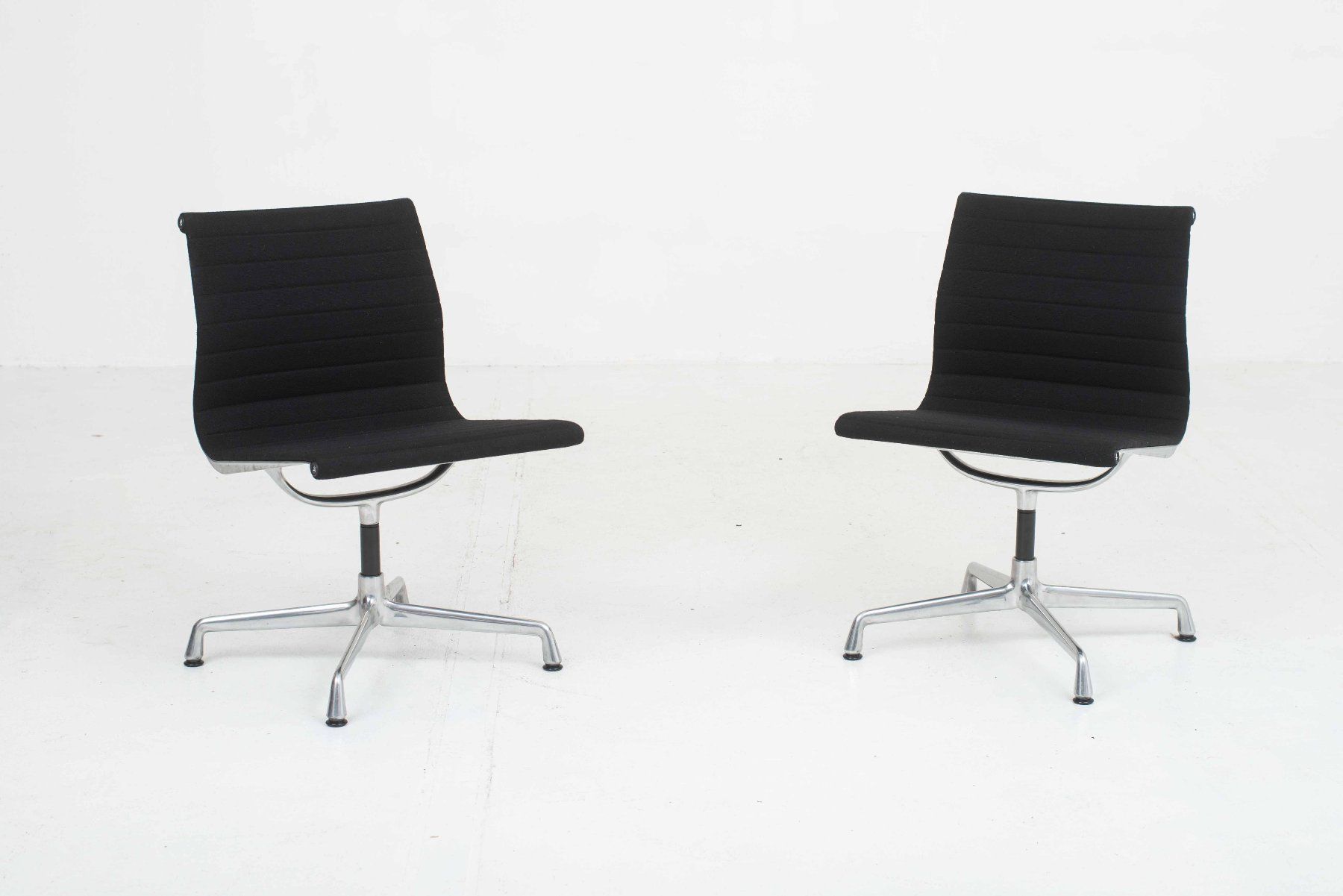 Vitra Sedie: Vitra EA 106 Bürostuhl von Eames mit schwarzem Hopsak – Usato da Zürich venduto da STUZH38 5