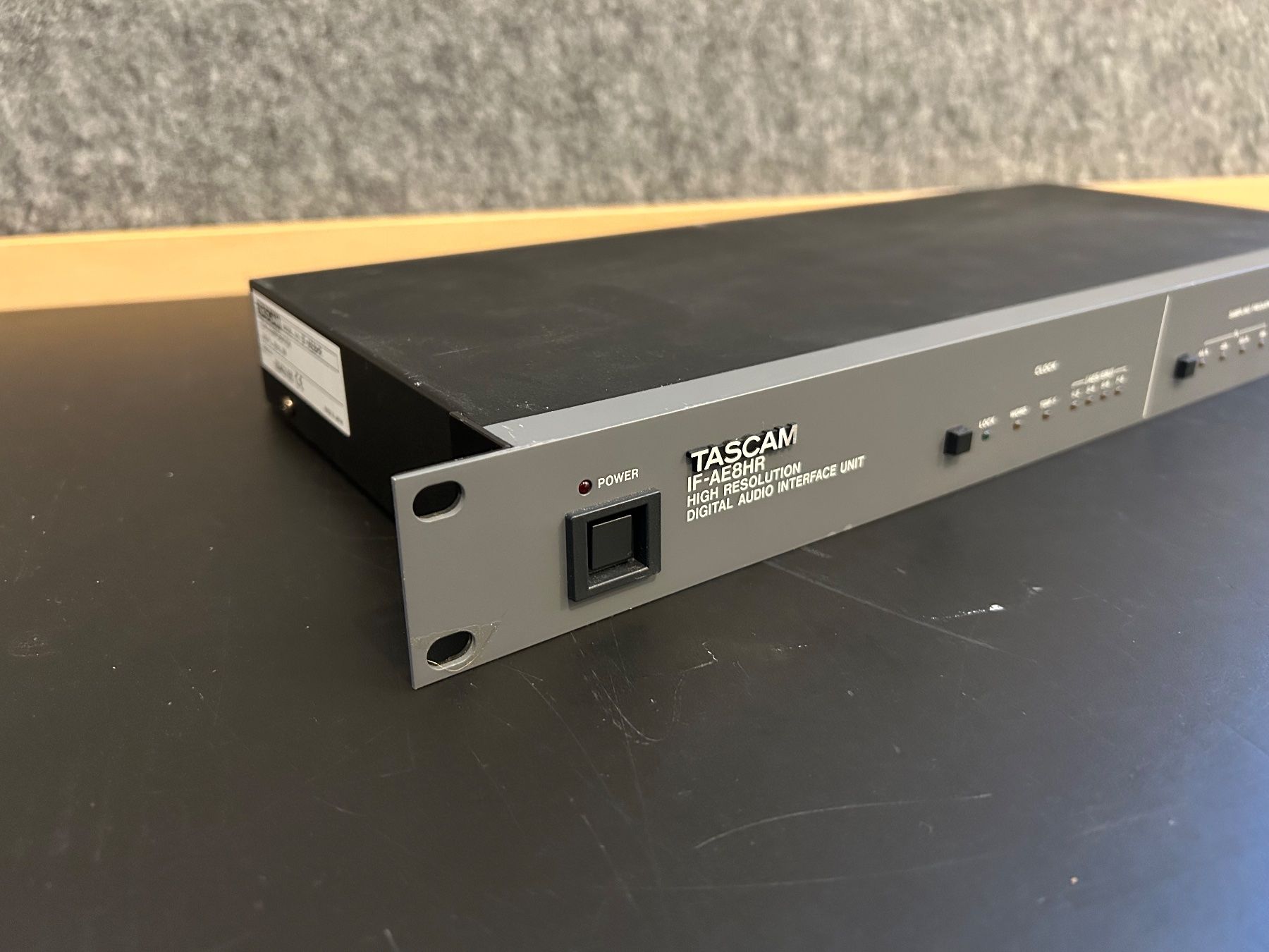 Equipement studio: Tascam IF-AE8HR Digital Audio Interface Unit / Formatwandler – D'occasion à Zürich par LuZ_8005 3