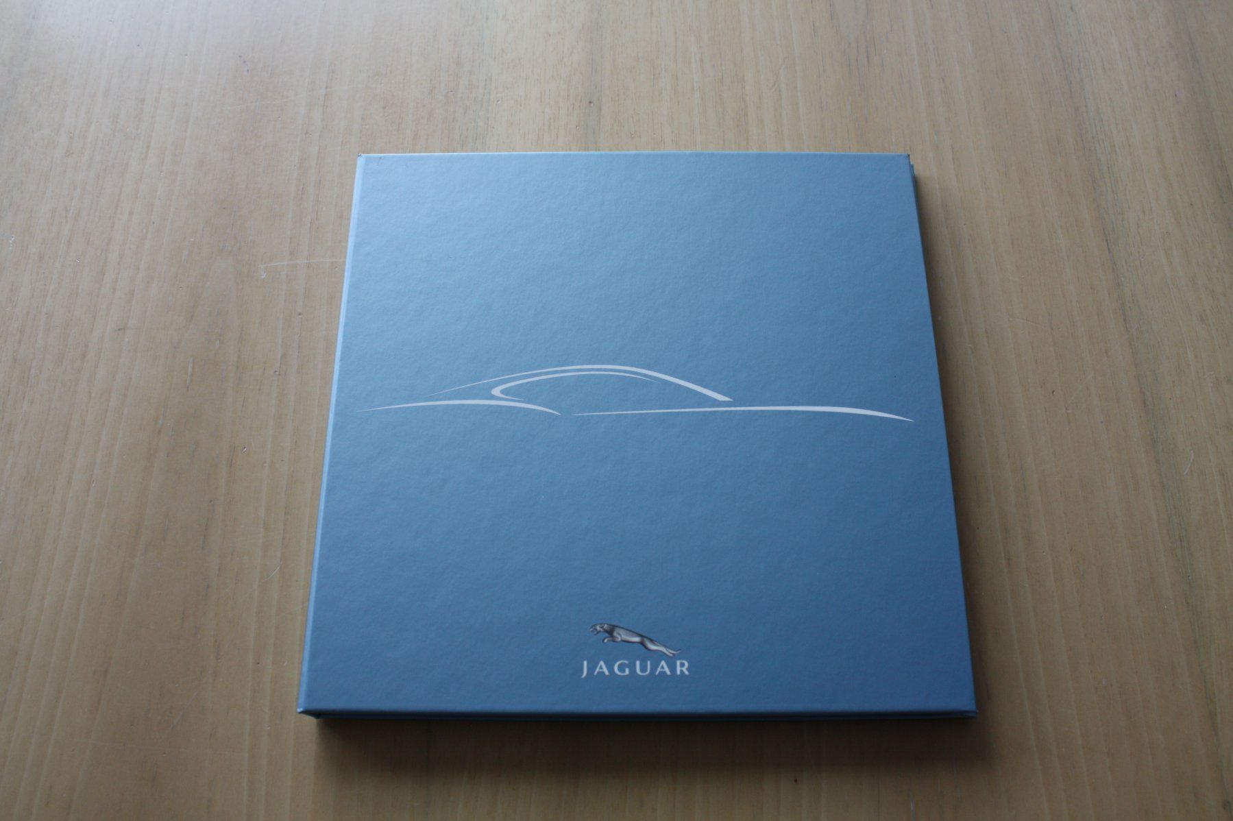 Jaguar Documenti: Jaguar Advanced Lightweight Coupe Broschüre mit CD-Rom – Usato da Wikon venduto da erwin400