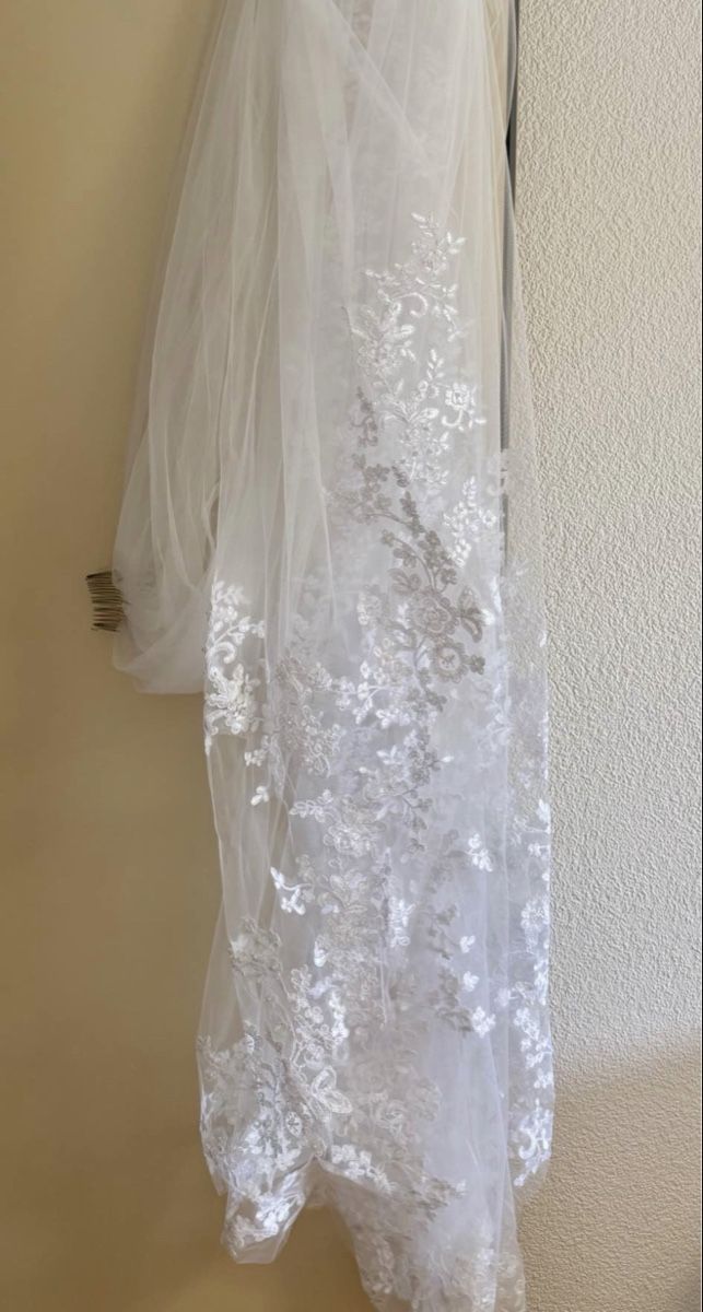 Robes: Brautkleider – D'occasion à Niederwangen BE par KBL85 5