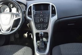 Opel Astra Sports Tourer 1.4i 16V Turbo Drive Benzin 140 PS