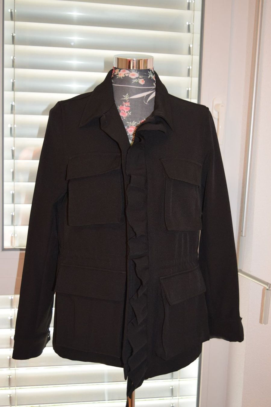 Giacche: Schwarzejacke MYTHS (42) – Usato da balsthal venduto da davidbalsthal23