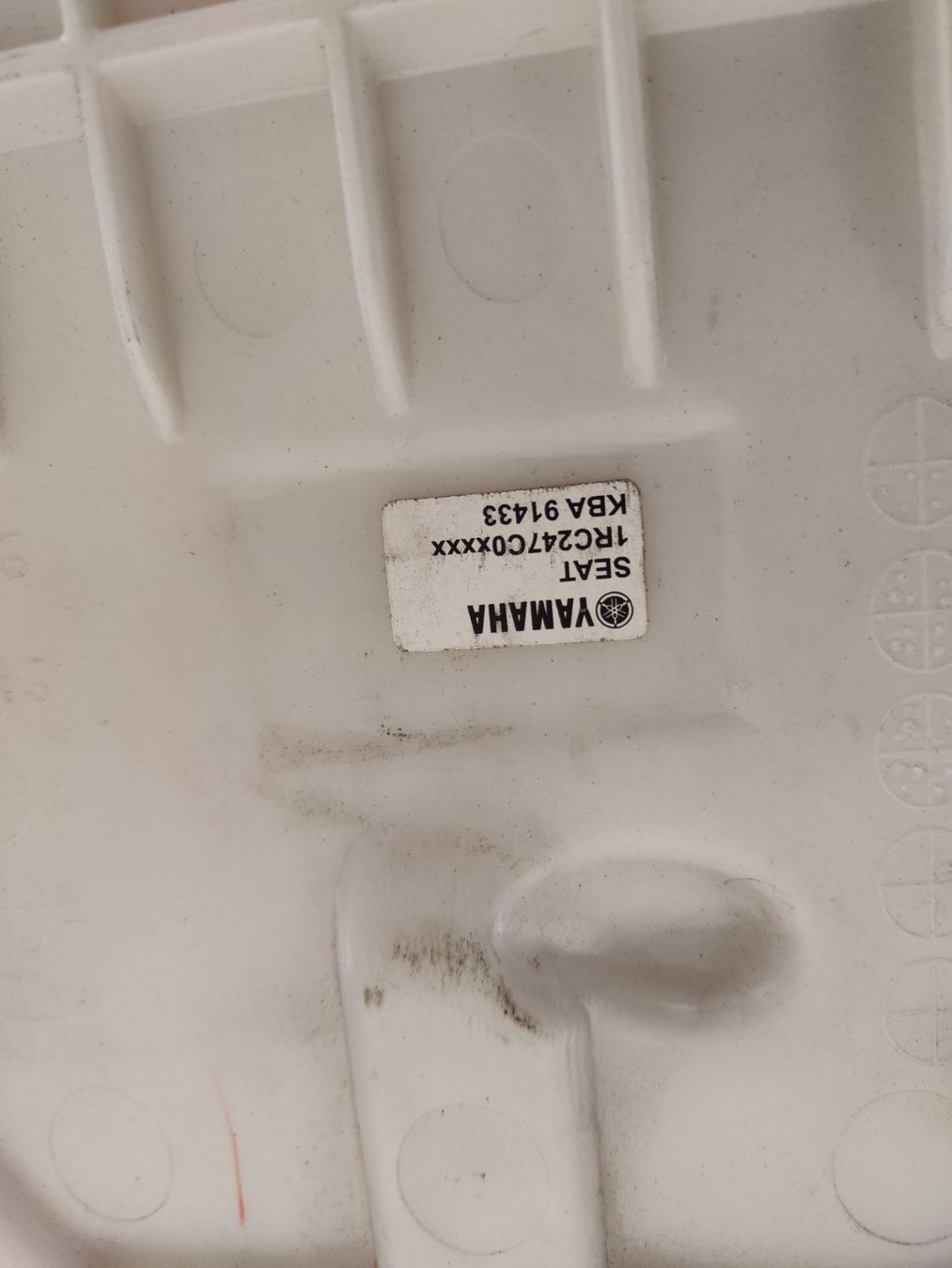 Yamaha Tutti i ricambio per moto: MT 09 erhöhter Sattel – Usato da Weggis venduto da Lebkuchen2 4