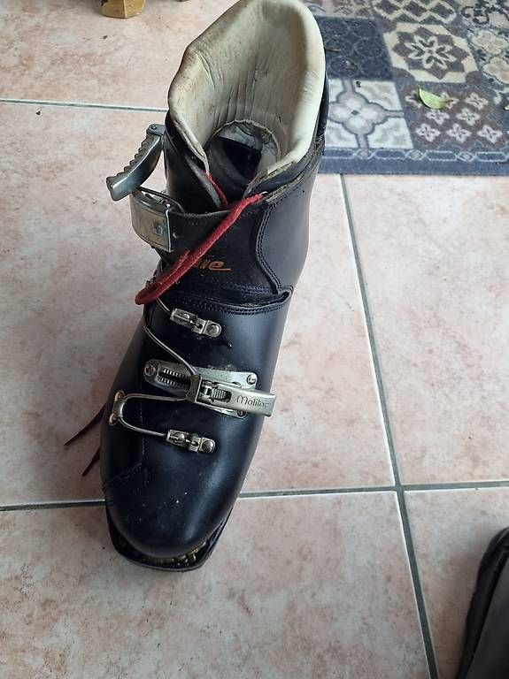 Chaussures femmes: A vendre – D'occasion à Bouveret par Clau45 1