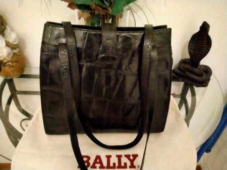 Sac à main Bally cuir genre crocro noir