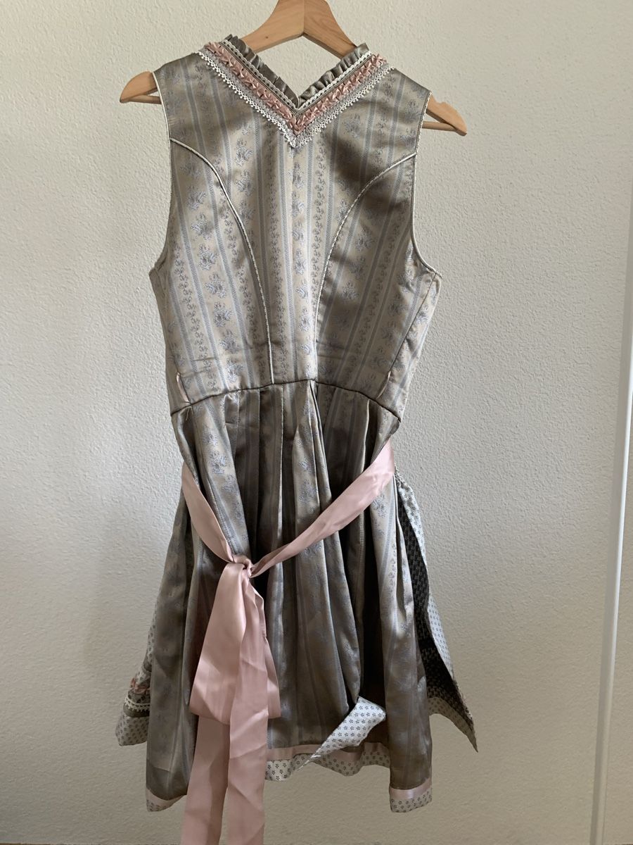 Robes: Dirndl Krüger Gr. 40 – D'occasion à Liebefeld par fabienneruetti 2