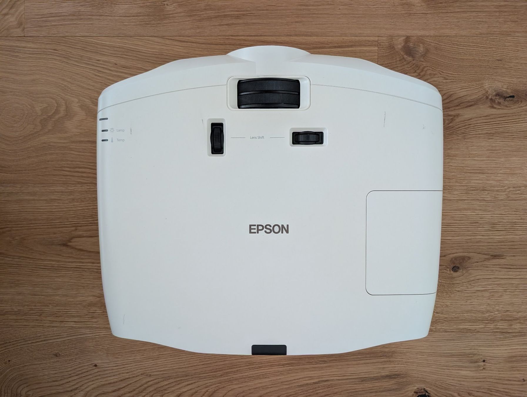 Epson Proiettori: EPSON EH-TW7200 Full-HD 3LCD Beamer mit Lens Shift – Usato da Adliswil venduto da _simonb_ 5