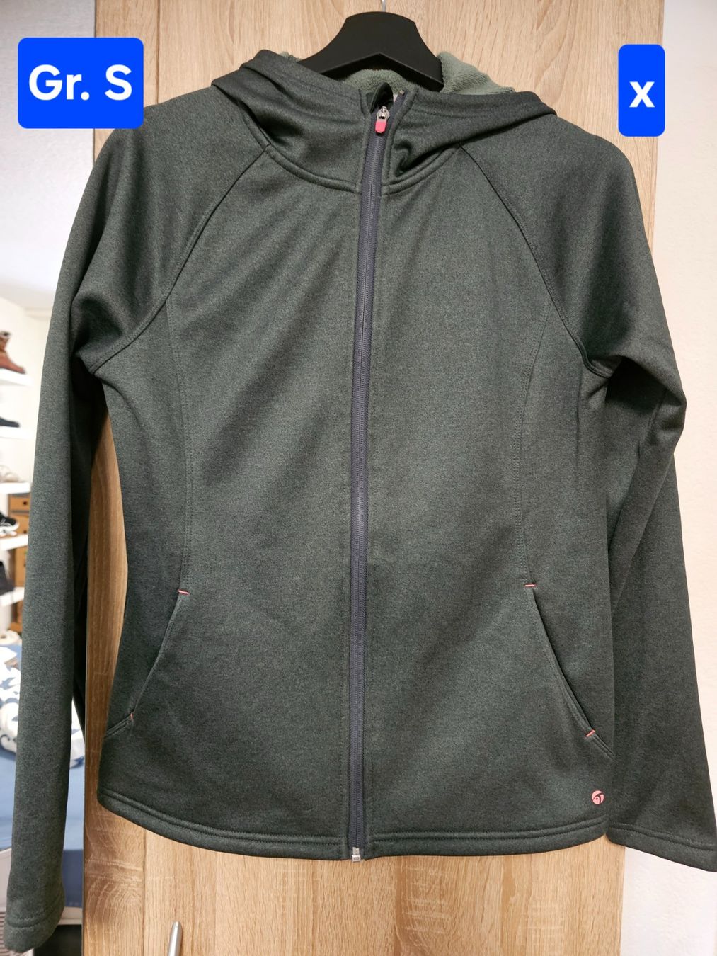 Vestes: Softshelljacke Gr. S – D'occasion à Hombrechtikon par malaika03