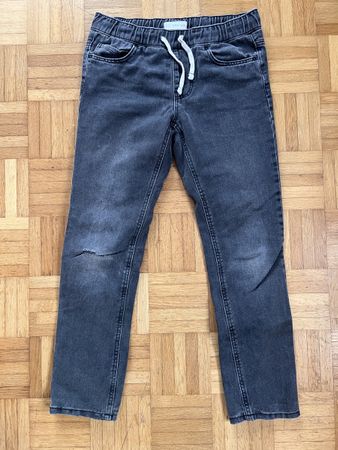 Gefütterte schwarze Jeans von Mango Gr. 140